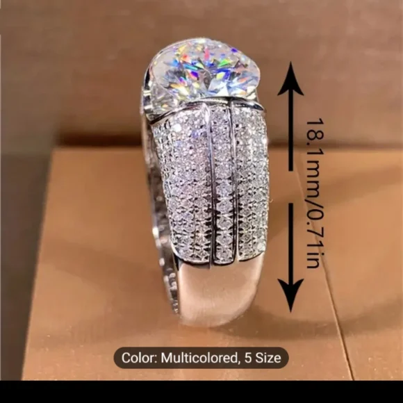 Iced out Ladies jewelry ring size 8 in men - Picture 5 of 7